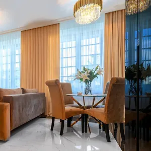 Apartment Versace Jana Pawla, Breslau